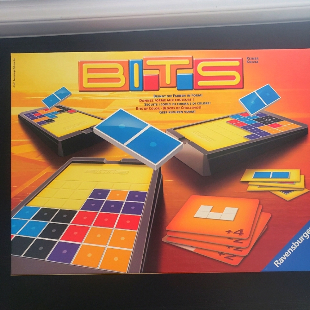 🟣bogo - Ravensburger Bits family board game